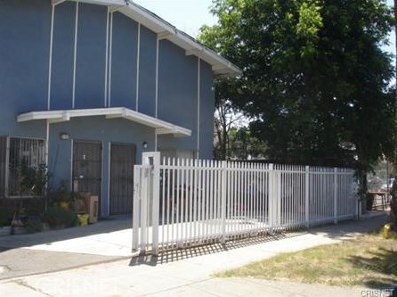14642 Calvert St, Van Nuys CA 91316-1216 exterior