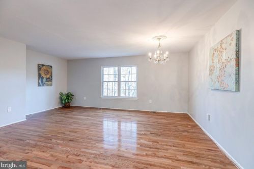 6456 Blarney Stone Ct, Springfield VA  22152-2108 exterior