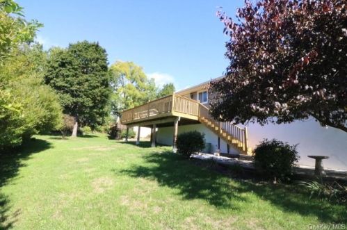 147 Wait St, Walden NY  12586-1325 exterior