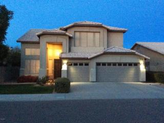 318 Muriel Dr, Phoenix AZ  85022-1840 exterior