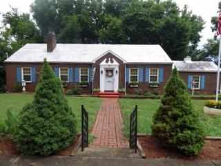 613 Mulberry St, Loudon, TN 37774-1121