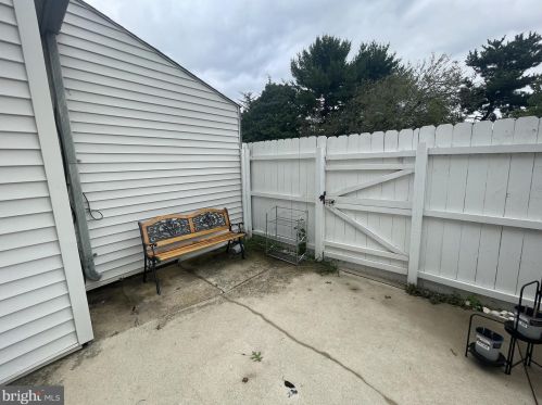 842 Woodcrest Turn, Dover DE  19904-2412 exterior