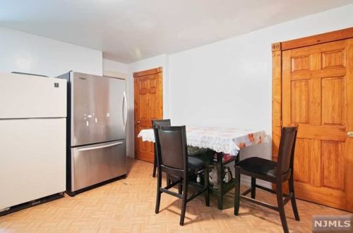 162 Summer Ave, Newark NJ  07104-2614 exterior