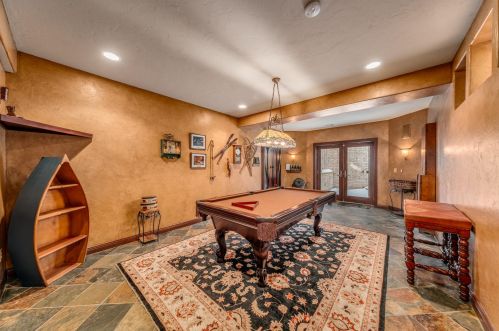 603 Thornbush Cir, Chenequa WI  53029-8648 exterior