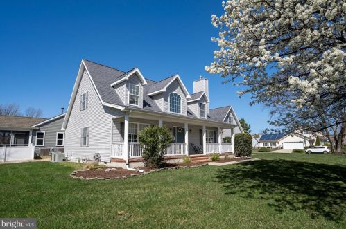 206 Ocean View Blvd, Lewes, DE 19958-1264