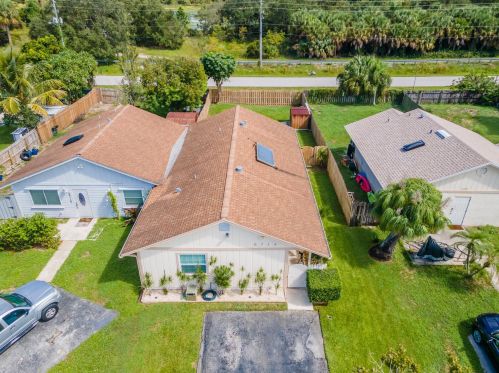 8714 Sol Ter, West Palm Beach FL  33403-1667 exterior