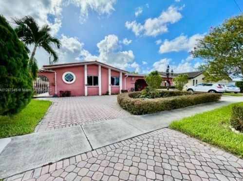 4631 8th Ln, Hialeah, FL 33012-3517