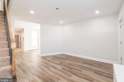 6062 2nd St, Philadelphia, PA 19120-0019