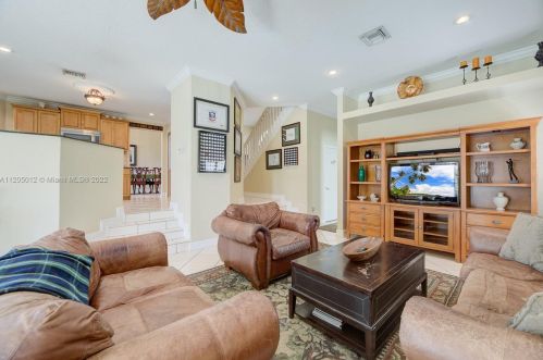 15612 16 Ct, Hollywood FL 33027-2347 exterior