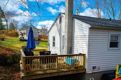 7 Xenia Rd, Patterson NY  12563-1812 exterior