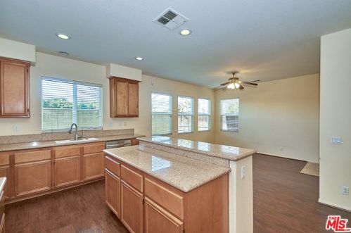 51 Freeman Ln, Buena Park CA  90621-5003 exterior