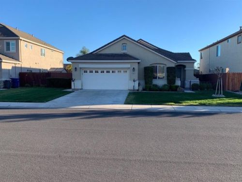 988 Athens Ct, Manteca, CA 95337-7949