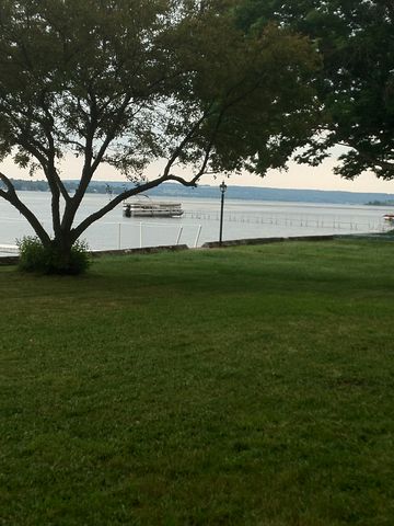 2743 Bittersweet Dr, Jamestown, NY 14701-9770