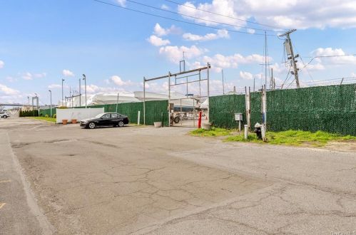 4400 Locust Point Dr, Bronx NY  10465-4038 exterior