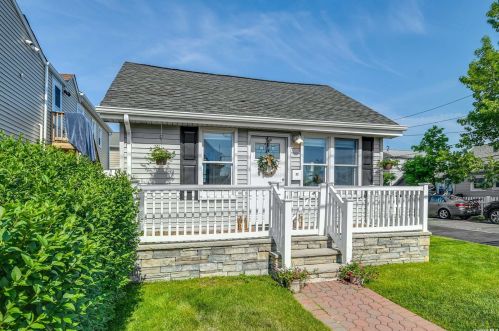 22 West Blvd, East Rockaway NY  11518-2518 exterior