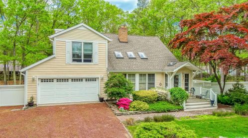 7 Sunreigh Ct, Miller Place, NY 11764-3128