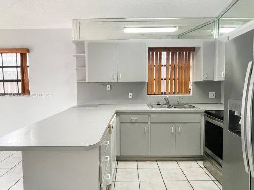 2666 72nd St, Hialeah FL  33016-5419 exterior