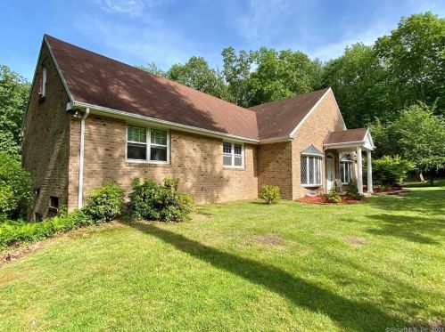 153 Meeting House Rd, Haddam, CT 06438-1049