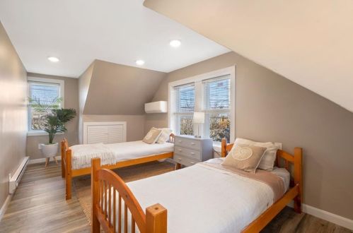 836 Point Judith Rd, South Kingstown RI  02882-5174 exterior