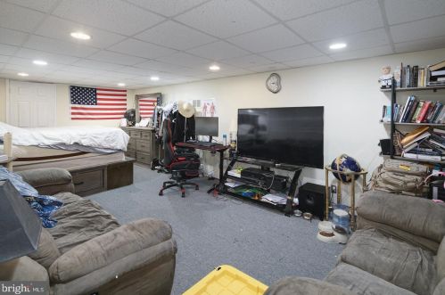 2828 Old Welsh Rd, Willow Grove PA  19090-3936 exterior