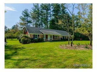 786 Crooked Creek Rd, Hendersonville, NC 28739-6886