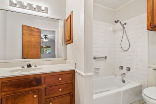 7108 Oak Frst Dr, Bryan TX 77808-6268 exterior