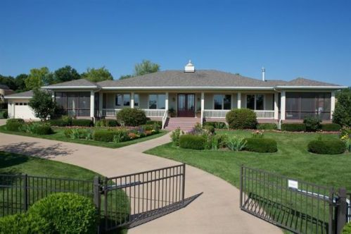 1109 Lakeview Dr, Fairfield, IA 52556-9669