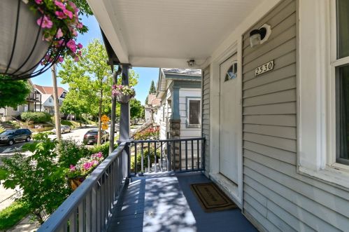 2530 Fratney St, Milwaukee, WI 53212-2949