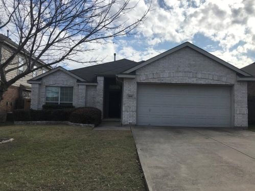5601 Penwell Dr, Fort Worth, TX 76135-1491