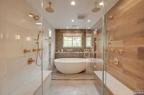 44 Hunters Run, Oakland NJ  07436-2344 exterior