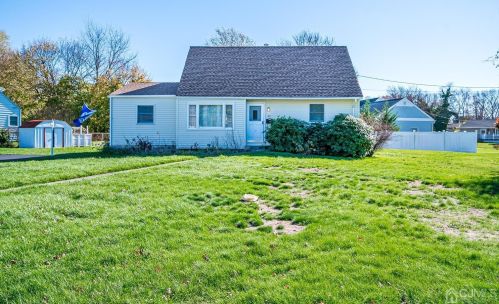 22 Fairfield Rd, East Brunswick, NJ 08816-3646
