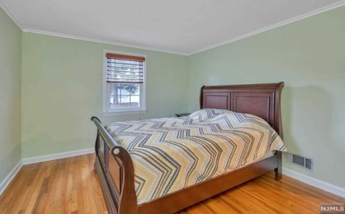 405 Alpine Ter, Ridgewood NJ  07450-1403 exterior