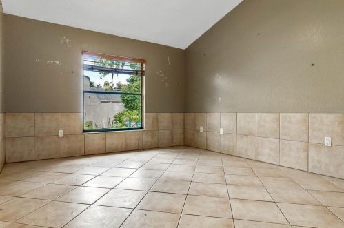 2400 Denn John Ln, Kissimmee, FL 34744-3005