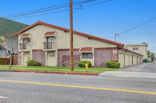 3129 Marine Ave, Gardena, CA 90249-3549