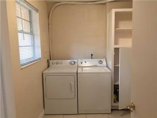 6985 3rd Ave, Hialeah, FL 33014-5327