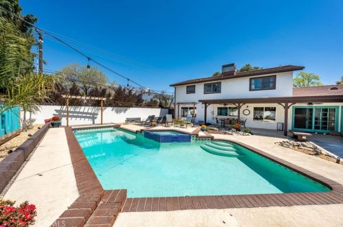 1695 Palm Ave, Upland, CA 91784-1924