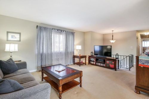 2839 Moreland St, Yorktown Hgts NY  10598-2420 exterior