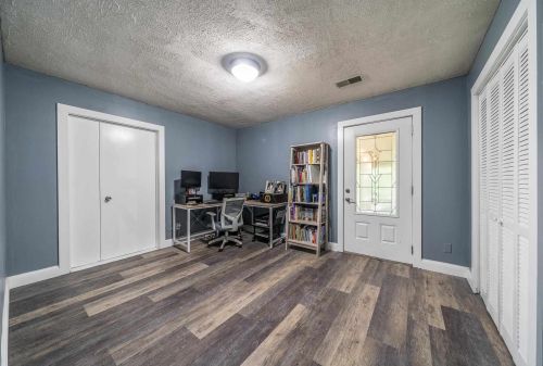 2511 Rardin Ct, Covington KY  41017-1121 exterior