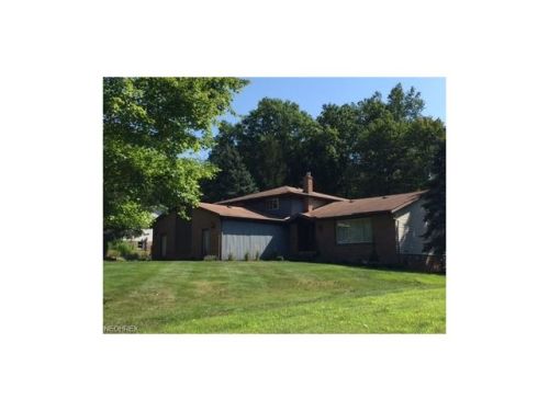 6685 Cheryl Ann Dr, Cleveland OH  44131-3718 exterior