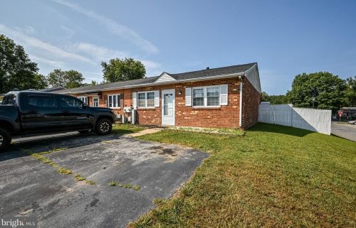 641 Walden Ct, Bear, DE 19701-1060