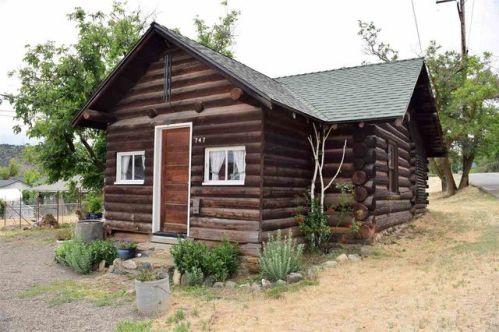 747 Miner St, Yreka, CA 96097-2844
