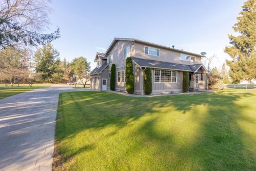 6929 Old Guide Rd, Lynden, WA 98264-9698