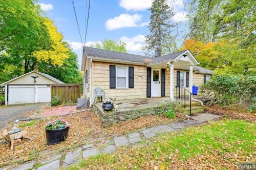 46 Upper Saddle River Rd, Montvale, NJ 07645-1106