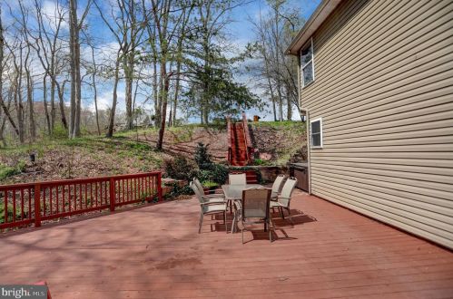437 Pisgah State Rd, Shermansdale PA  17090-8921 exterior