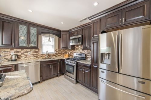 146 Sadler Rd, Bloomfield NJ  07003-5321 exterior
