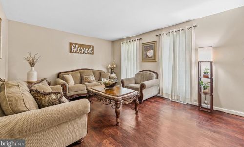 404 Indian Manor Dr, Dauberville, PA 19533-8605