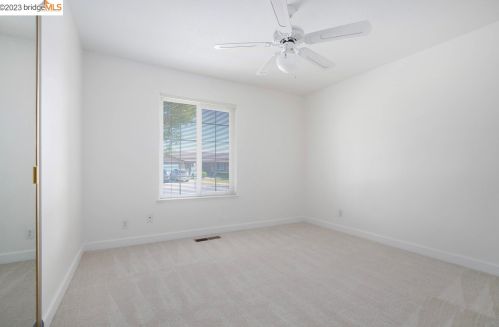 1409 Ventura Dr, West Pittsburg CA  94565-6426 exterior