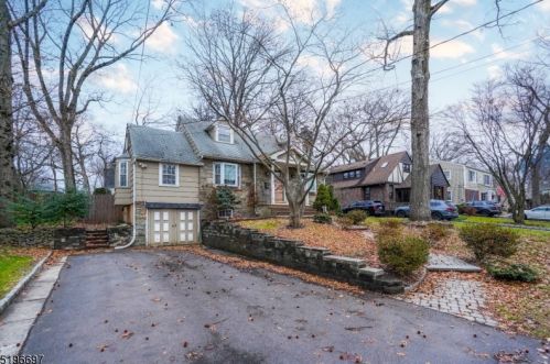 93 Chetwood Ter, Fanwood NJ  07023-1502 exterior