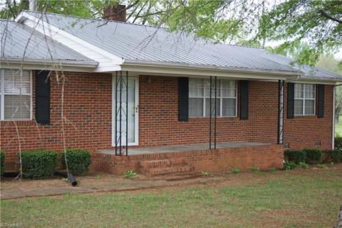 4350 Mcintyre Rd, Gibsonville, NC 27249-9732