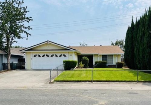 4008 Galbrath Dr, North Highlands, CA 95660-3417